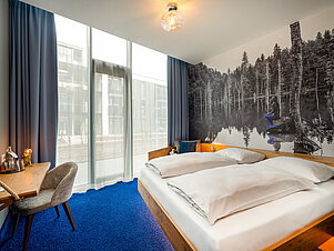 Modernes Zimmer im mightyTwice Hotel Achern